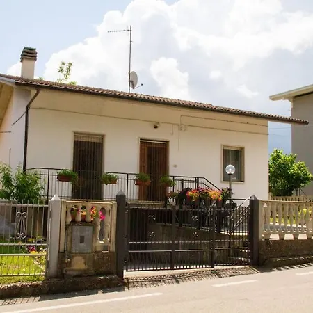 Da Zia Concetta, Immersa Nel Colledara