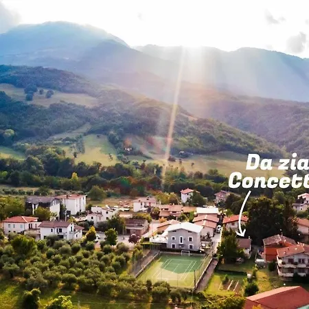 Da Zia Concetta, Immersa Nel Semesterbostad Colledara